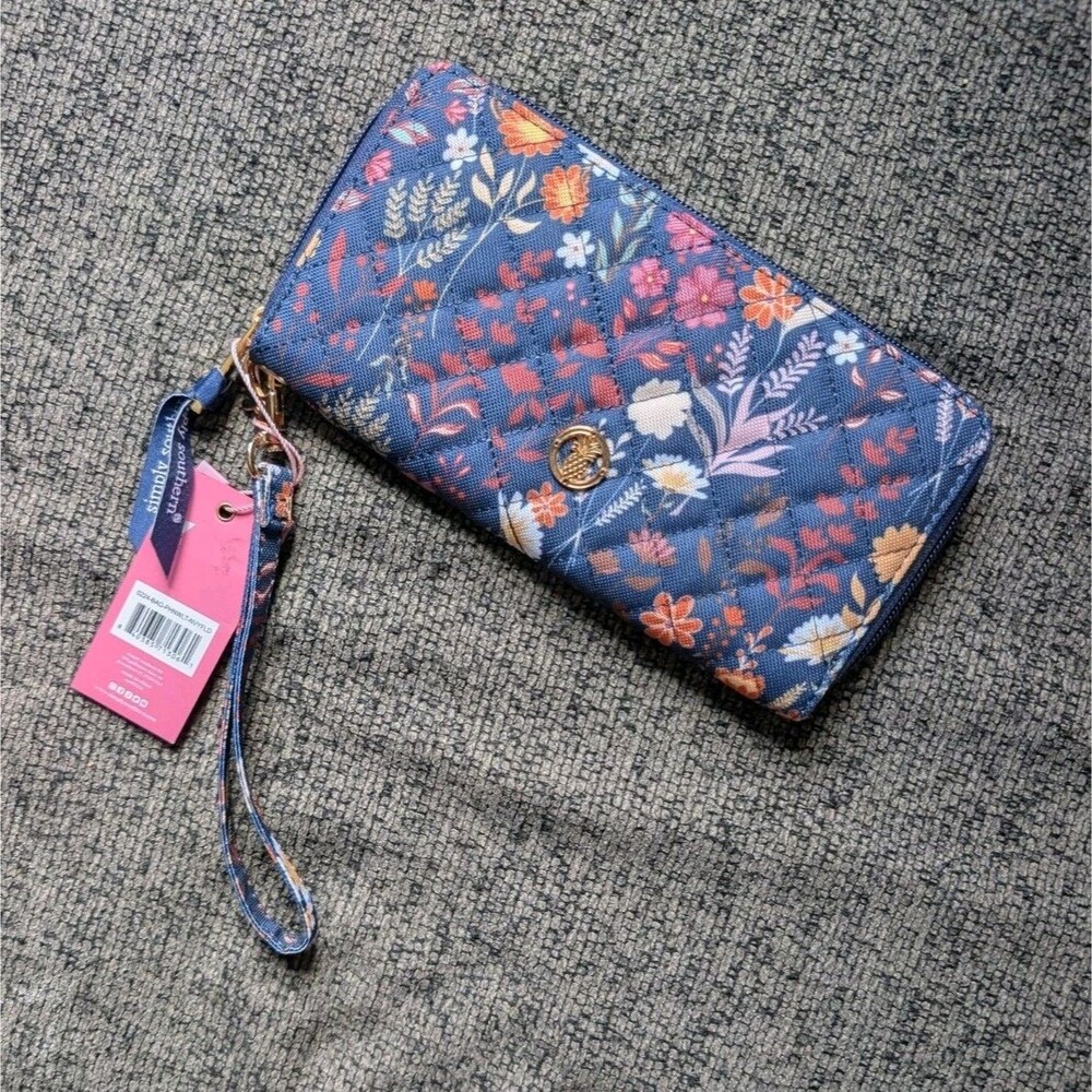 New Simply Southern Wallet Wristlet Clutch Quilted Floral Rose Navy Blue Cash